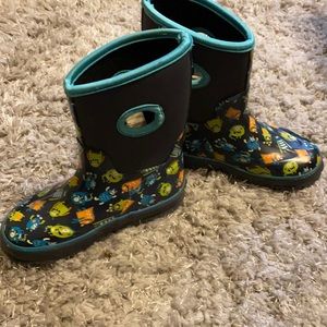 Boys rain boots